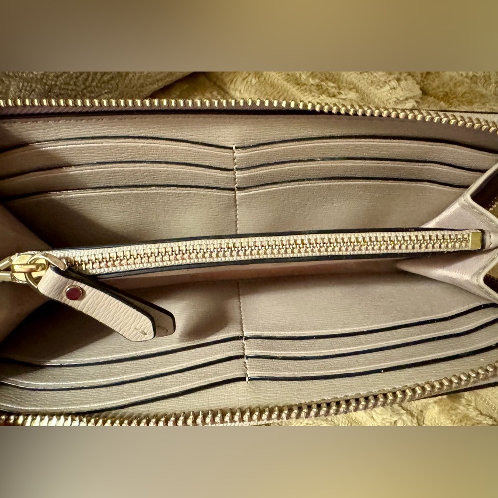 Kate Spade Black and Cream Leather Zip Around Wallet - Picture 3 of 3